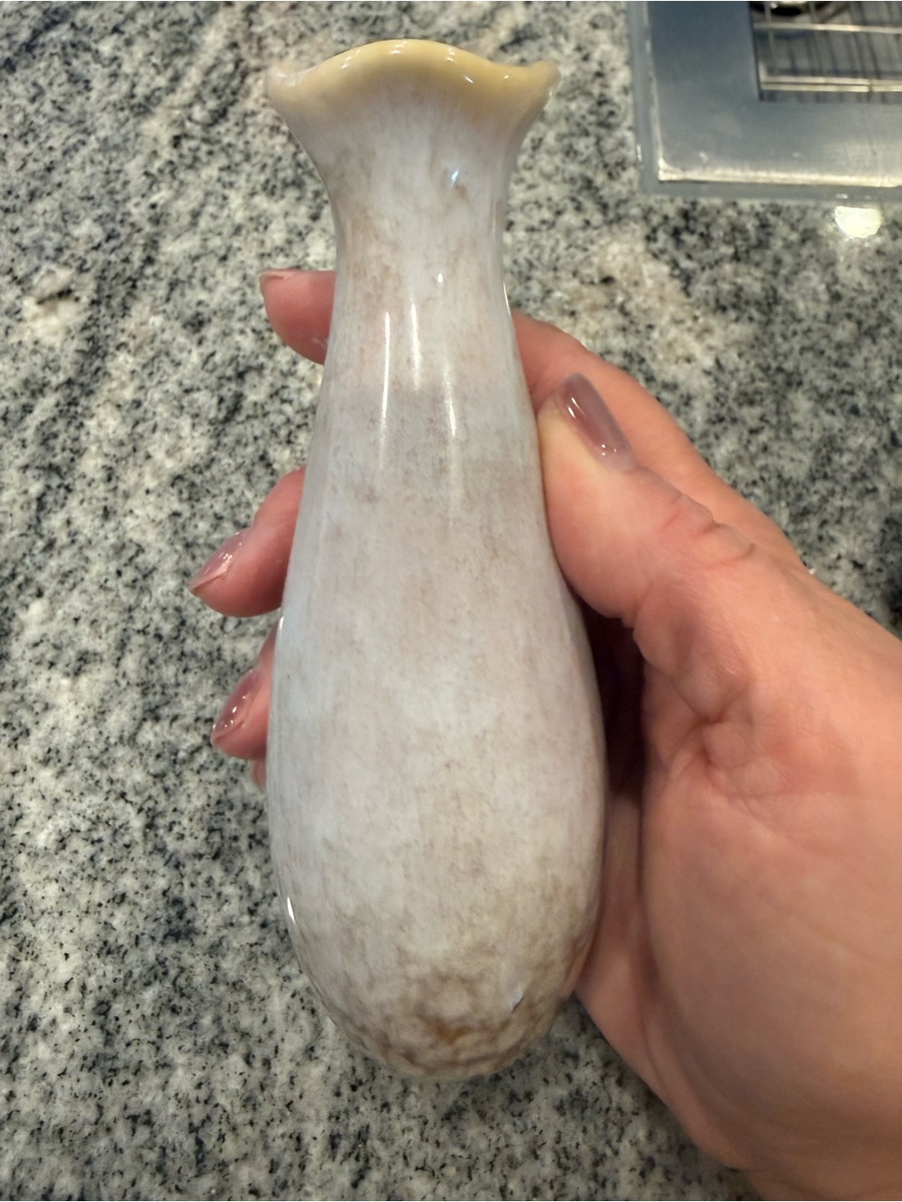 Handheld Cream & Tan Ceramic Bath Vessel - Unscented Accessory